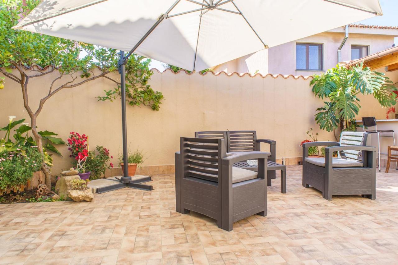 40° Parallelo Guest House Riola Sardo Extérieur photo